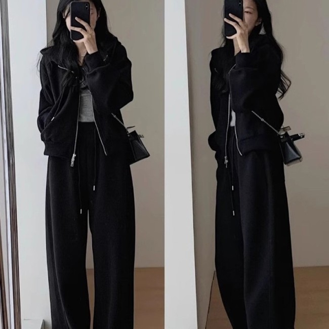 Set Bộ Thu Đông Nữ Thun Da Cá Dày Dặn Áo Hoodie Zip Có Mũ Kèm Quần Suông Cạp Thun Năng Động (Màu Đen