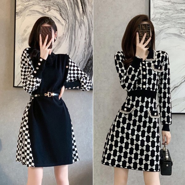 Đầm len họa tiết đính nút